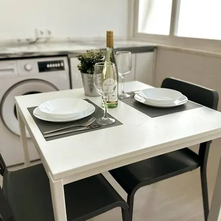 Modern Retreat With Patio Near The Airport - Oha I Apartamento Lisboa